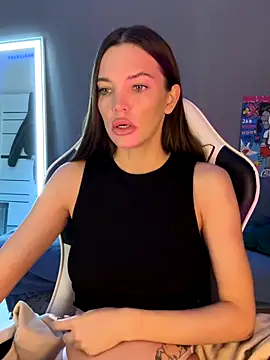 Snapshot of julia_fly chatting on 10.07.25 julia fly online show from 10.07.25