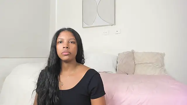 ZOEGARNER01 online show from 06.09.26