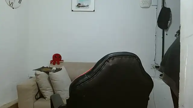 angelamarie1 online show from 07.04.26