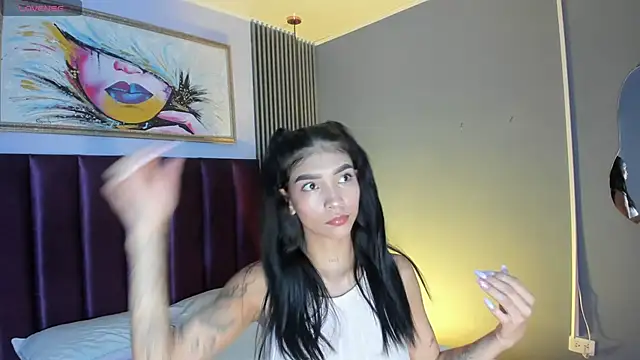 Snapshot of LauraAristizabal chatting on 07.14.26 LauraAristizabal online show from 07.14.26