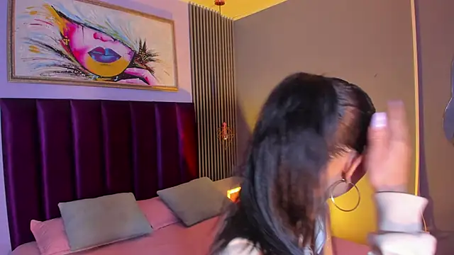 Snapshot of LauraAristizabal chatting on 07.15.26 LauraAristizabal online show from 07.15.26