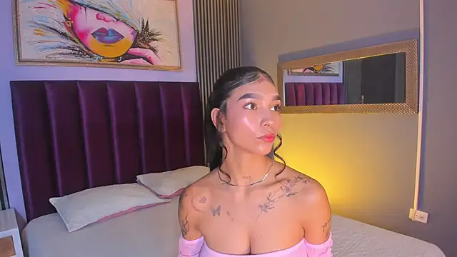Snapshot of LauraAristizabal chatting on 07.29.26 LauraAristizabal online show from 07.29.26