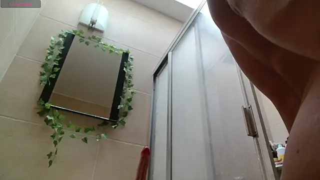 Snapshot of MINI_Petite chatting on 03.26.26 MINI Petite online show from 03.26.26