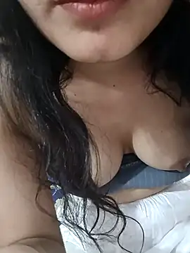 Snapshot of CuteSarikaLIVE chatting on 02.26.25 CuteSarikaLIVE online show from 02.26.25