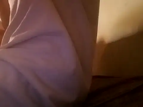 Snapshot of Nirfantasy chatting on 09.30.25 Nirfantasy online show from 09.30.25