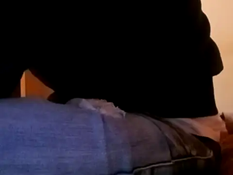 Snapshot of Nirfantasy chatting on 10.19.25 Nirfantasy online show from 10.19.25