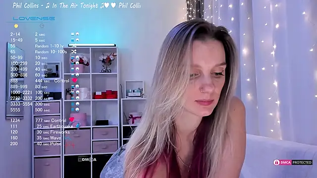 Snapshot of Karamelsw_ chatting on 03.21.25 Karamelsw  online show from 03.21.25