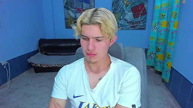 patrik 027 online show from 10.26.25