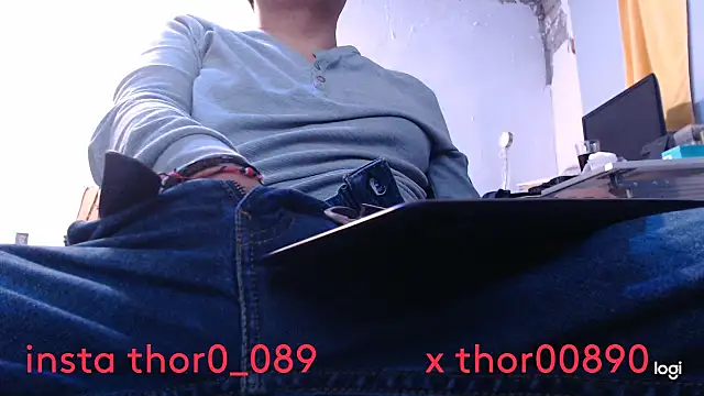 Snapshot of thor000089 chatting on 09.30.25 thor000089 online show from 09.30.25