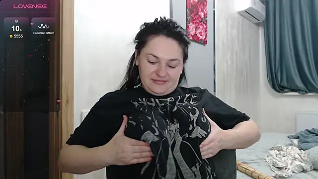 Stacy Davice online show from 10.13.25