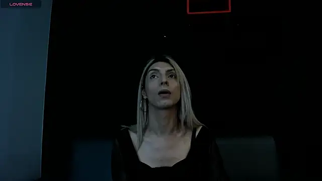 Victoria Badgal  online show from 12.12.24