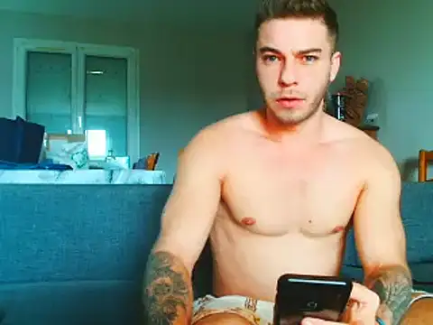 Snapshot of Elkafit28 chatting on 04.01.26 Elkafit28 online show from 04.01.26