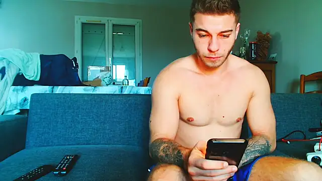 Snapshot of Elkafit28 chatting on 04.13.26 Elkafit28 online show from 04.13.26