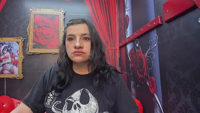 AmaiaDavies online show from 12.13.24