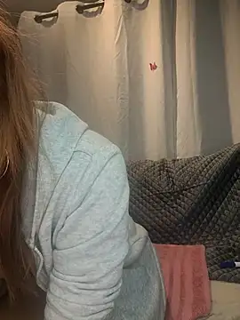 Snapshot of XLisaxx chatting on 09.18.25 XLisaxx online show from 09.18.25