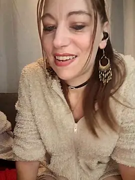 Snapshot of XLisaxx chatting on 09.22.25 XLisaxx online show from 09.22.25