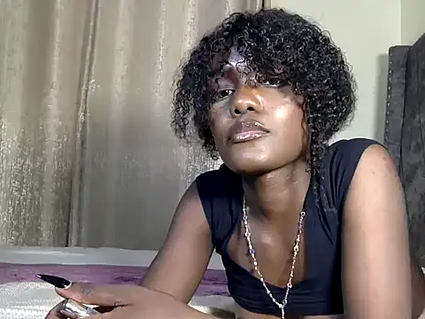 Snapshot of HarlotyQueen chatting on 11.13.25 HarlotyQueen online show from 11.13.25