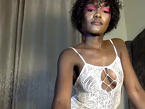 Snapshot of HarlotyQueen chatting on 11.16.25 HarlotyQueen online show from 11.16.25