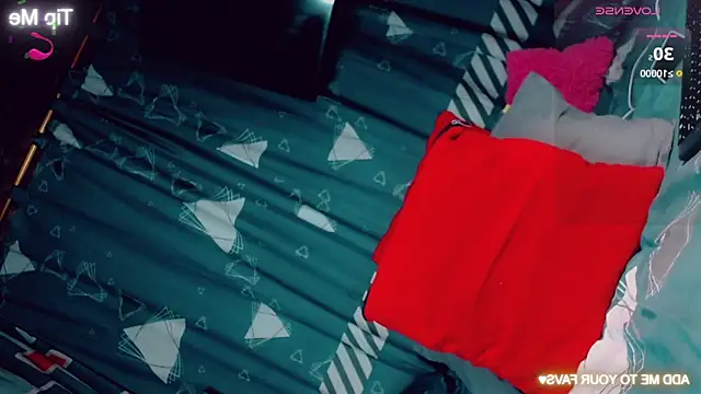 CharlotteBigCock online show from 10.31.25