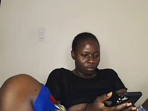 Snapshot of queenofqueens96 chatting on 02.21.26 queenofqueens96 online show from 02.21.26