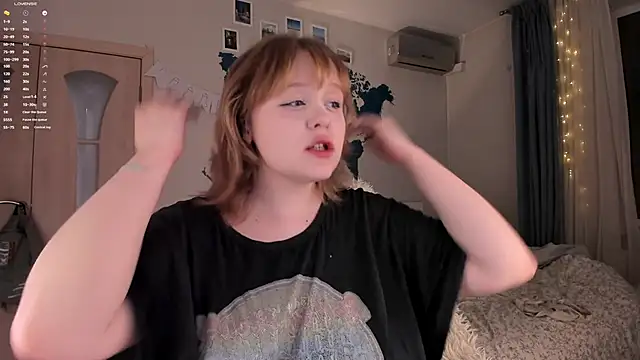 Snapshot of LisaLaas chatting on 12.07.24 LisaLaas online show from 12.07.24