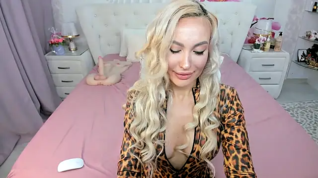 HottieSweetBritney online show from 04.17.26