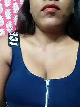 Snapshot of ANGEL_QUEEN09 chatting on 11.05.25 ANGEL QUEEN09 online show from 11.05.25