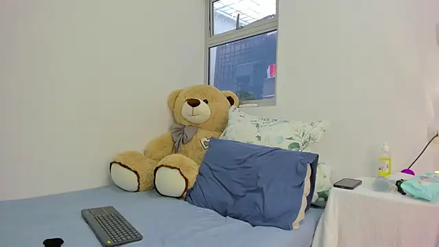 Snapshot of SEJMET_LOVE_ chatting on 12.17.24 SEJMET LOVE  online show from 12.17.24