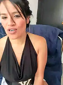 zhayra rose online show from 12.14.24