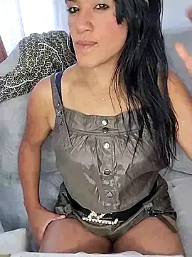 zhayra rose online show from 02.14.25