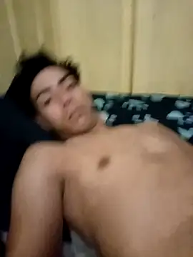 Snapshot of SEBASTHIAN chatting on 02.12.25 SEBASTHIAN online show from 02.12.25