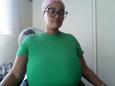 Snapshot of Charlie-Crawford chatting on 05.15.26 Charlie-Crawford online show from 05.15.26
