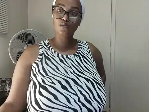 Snapshot of Charlie-Crawford chatting on 05.17.26 Charlie-Crawford online show from 05.17.26