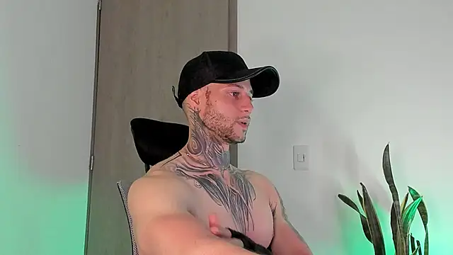 Snapshot of _jamesleandros1 chatting on 03.01.26 jamesleandros1 online show from 03.01.26