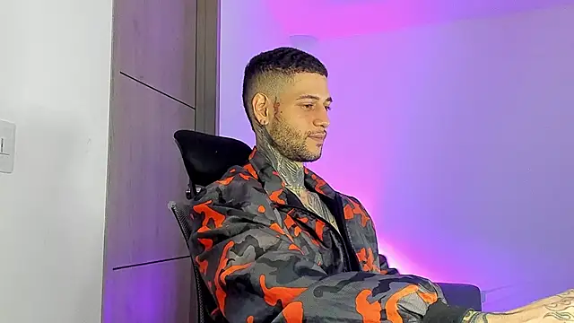  jamesleandros1 online show from 06.13.26