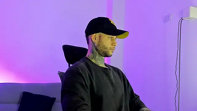  jamesleandros1 online show from 06.19.26