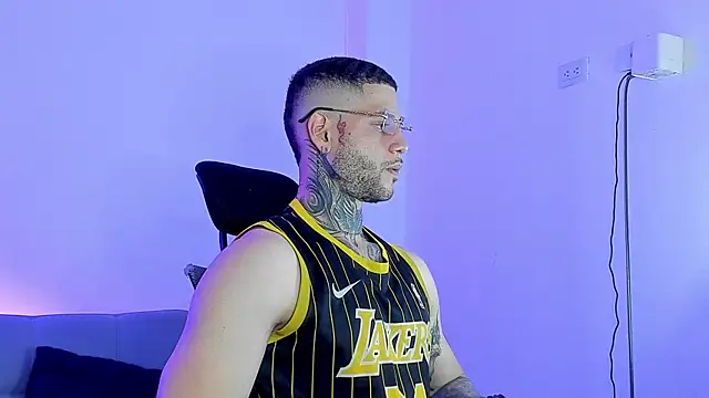  jamesleandros1 online show from 06.19.26