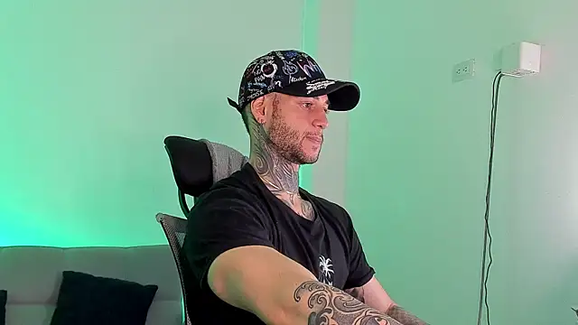  jamesleandros1 online show from 06.28.26