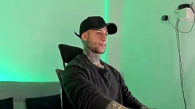  jamesleandros1 online show from 07.11.26