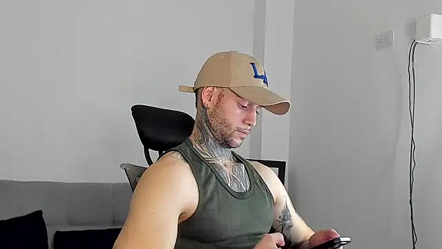  jamesleandros1 online show from 07.19.26