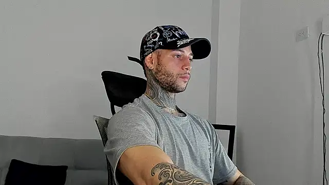  jamesleandros1 online show from 07.25.26