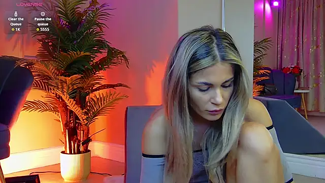 Avril Cyrus online show from 10.30.25