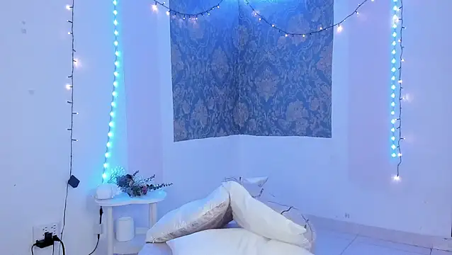 Eva Lee  online show from 04.19.26