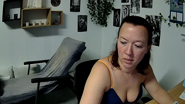 AnyaKreyxh online show from 01.15.25