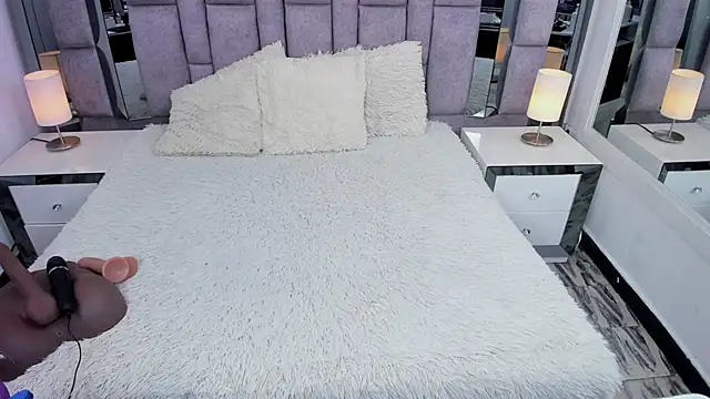 EMMAHILL1 online show from 02.18.26