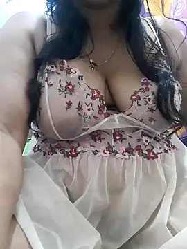 Snapshot of chubby_wife chatting on 01.04.25 chubby wife online show from 01.04.25