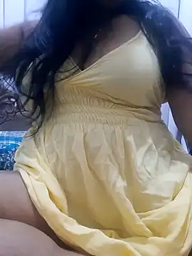 Snapshot of chubby_wife chatting on 02.02.25 chubby wife online show from 02.02.25