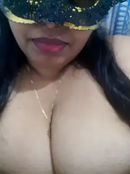 Snapshot of chubby_wife chatting on 09.25.25 chubby wife online show from 09.25.25