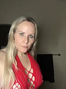 Sexual Lovable Doll online show from 12.11.24