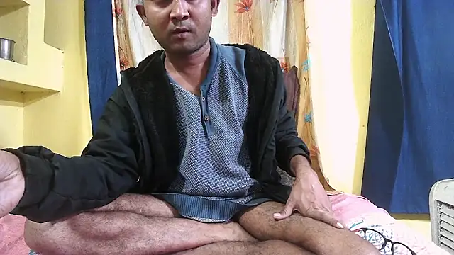 Snapshot of Cute_boy2000 chatting on 12.11.24 Cute boy2000 online show from 12.11.24